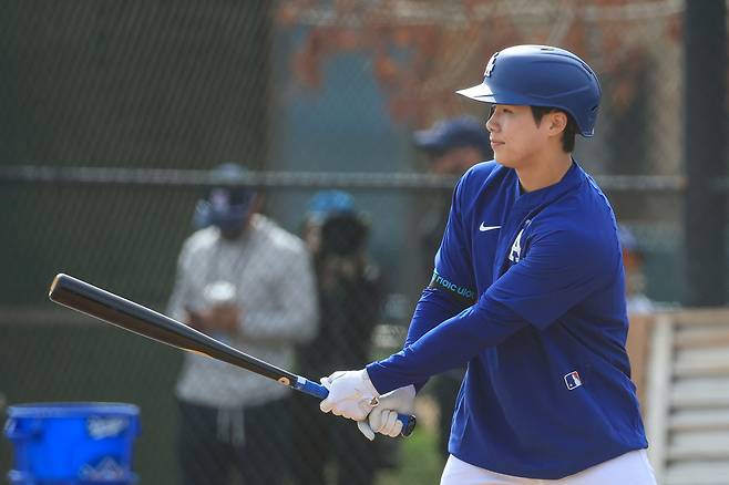 미국프로야구 메이저리그(MLB) 첫 시즌을 준비하는 로스앤젤레스 다저스 김혜성이 17일(현지시간) 다저스 스프링캠프가 열리고 있는 미국 애리조나주 글렌데일 캐멀백 랜치에서 라이브 배팅하고 있다. 2025.2.18 nowwego@yna.co.kr 연합뉴스