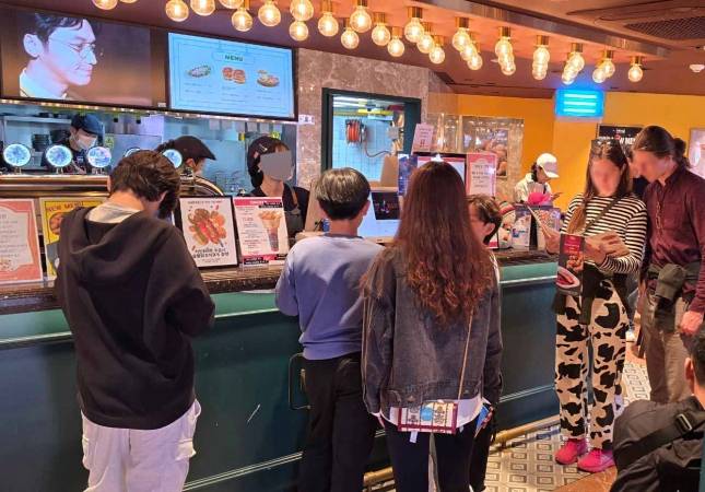 BBQ 잠실 롯데월드점./사진=제너시스BBQ 제공