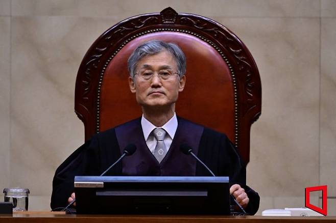 조희대 대법원장이 1일 오후 서울 서초구 대법원에서 이재명 더불어민주당 대선 후보의 공직선거법 위반 사건 상고심 선고를 위해 재판을 준비하고 있다.. 2025.05.01 사진공동취재단