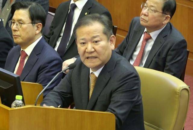 이상민 전 행정안전부 장관이 지난 2월 11일 서울 종로구 헌법재판소에서 열린 윤석열 대통령 탄핵심판 7차 변론에 증인으로 출석해 발언하고 있다. 헌법재판소 제공