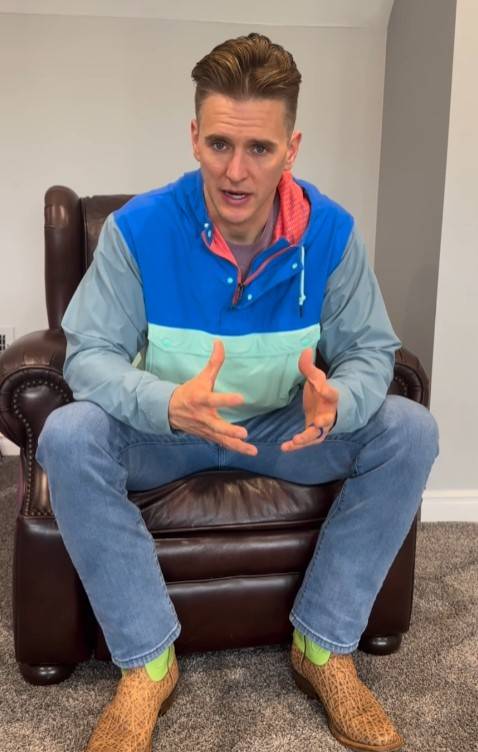 데이비드 뷰캐넌이 삼성팬에게 작별 인사를 하는 모습. 사진=애슐리 뷰캐넌 SNS 캡처