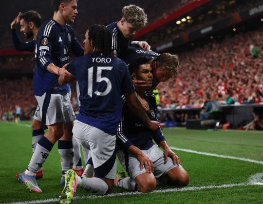 카제미루의 득점 후 세리머니 하는 맨유 선수들. 사진[로이터=연합뉴스]