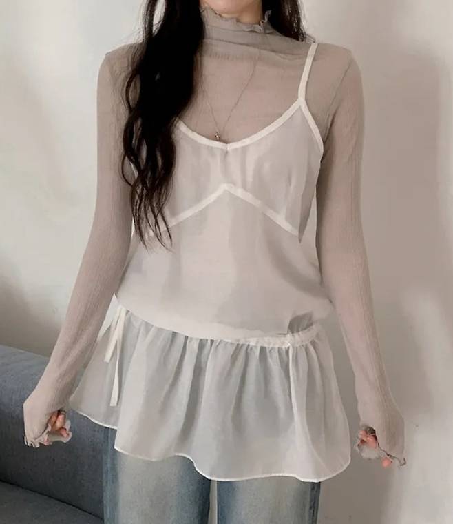 에이블리 입점 쇼핑몰 쇼퍼랜드의 레이어드 미니 원피스