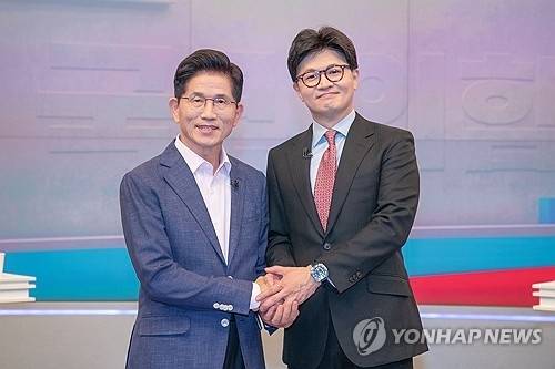 김문수 후보(왼쪽)와 한동훈 후보