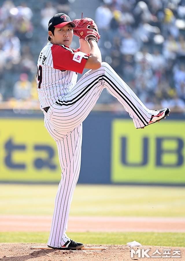 2일 잠실 SSG전에 선발 등판하는 LG 손주영. 사진=천정환 기자