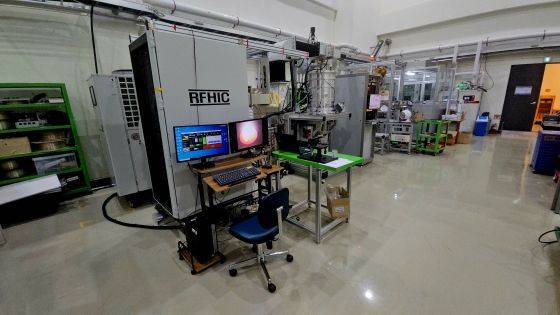 인공 다이아몬드를 키우는 실험실 내부 모습/사진=류준영 기자