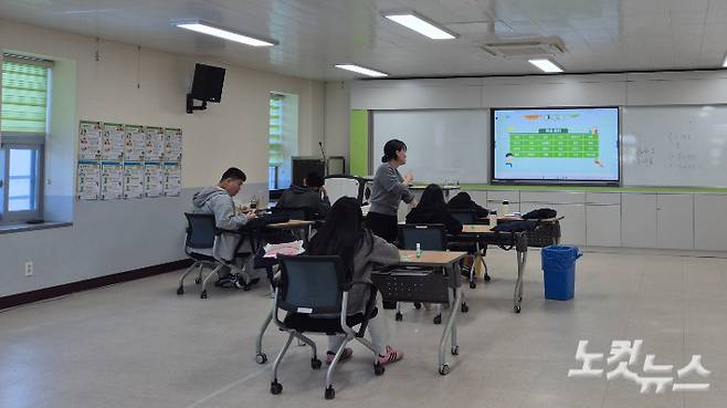 전라남도교육청국제교육원 한국어 예비과정 수업교실에서 학생들이 한국어를 배우고 있다. 한아름 기자