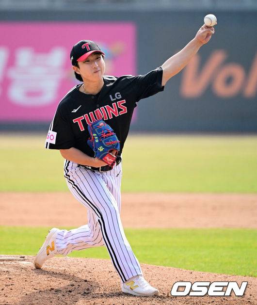 [OSEN=지형준 기자] LG 최채흥. 2025.03.09 / jpnews@osen.co.kr