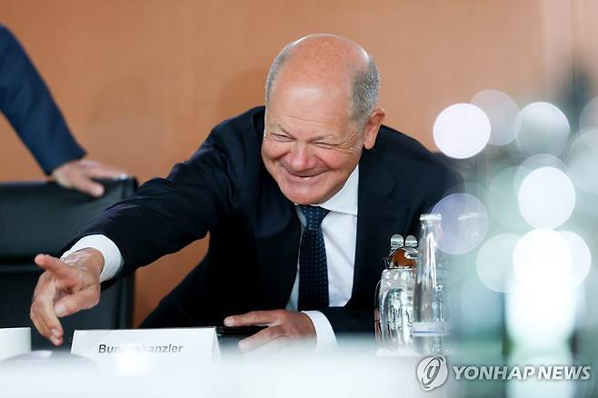 마지막 내각회의 주재하는 올라프 숄츠 총리 [EPA 연합뉴스 자료사진. 재판매 및 DB 금지]