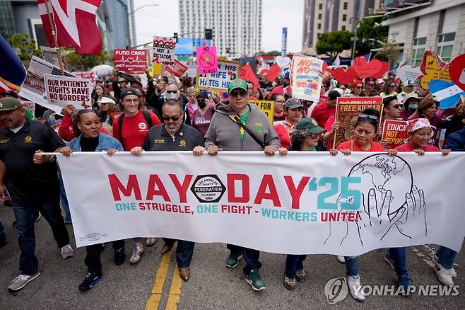1일(현지시간) 미국 로스앤젤레스에서 열린 노동절 집회 [AFP 연합뉴스]