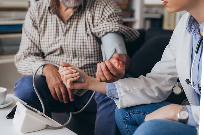 남성은 여성보다 흔한 세 가지 질병으로 인해 병에 걸리고 사망할 가능성이 더 높고, 의료 서비스를 받을 가능성은 더 낮은 것으로 나타났다. [사진=게티이미지뱅크]
