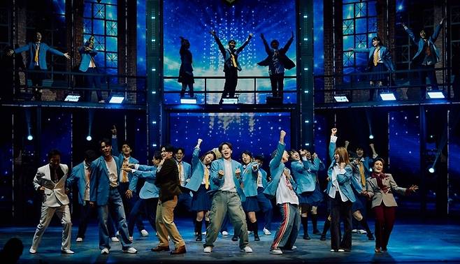 쇼뮤지컬 Again ‘드림하이’의 일본 공연을 성황리에 마친 ‘삼동’ 역 진진과 ‘진국’ 역 장동우가 5일 한국 무대에 오른다. 사진 | 아트컴퍼니