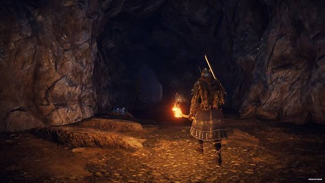 ▲ 보물 상자를 찾으며 장비를 파밍하거나