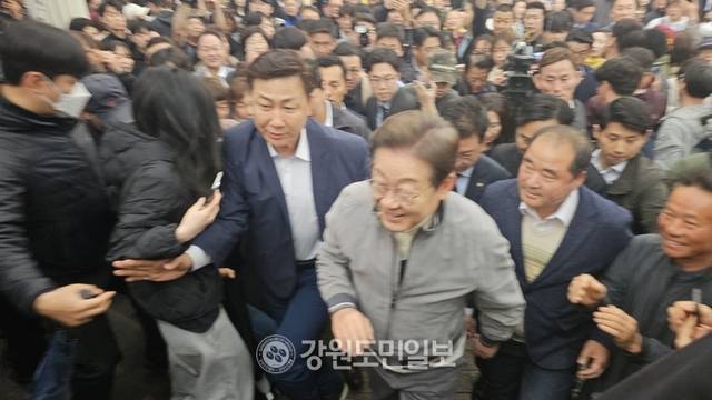 ▲ 이재명 더불어민주당 대선 후보가 3일 속초시를 방문했다.