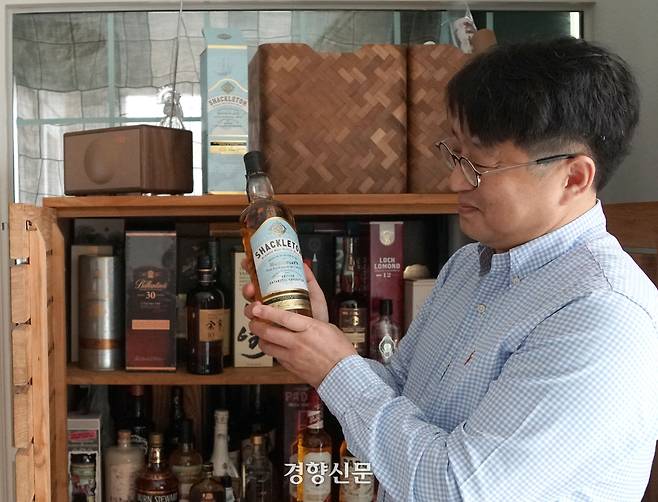 남극 대륙이 라벨에 새겨진 위스키 섀클턴. 박 대표라면 이 한 병으로 밤새 이야기할 수 있을 것이다.