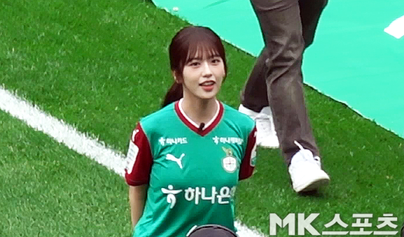 2023년에 이어 또 한 번 대전월드컵경기장을 찾은 아이돌 그룹 아이브의 안유진. 사진=이근승 기자