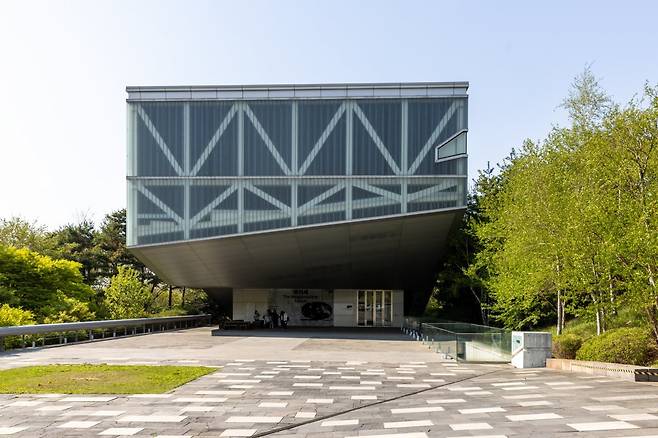 서울대 미술관 MOA. 세계적인 건축가 렘 쿨하스가 설계한 건물이다             사진제공｜서울관광재단
