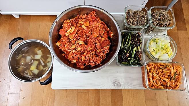 20250503_121830.jpg 혼자사는 동생 구호식량 해주기