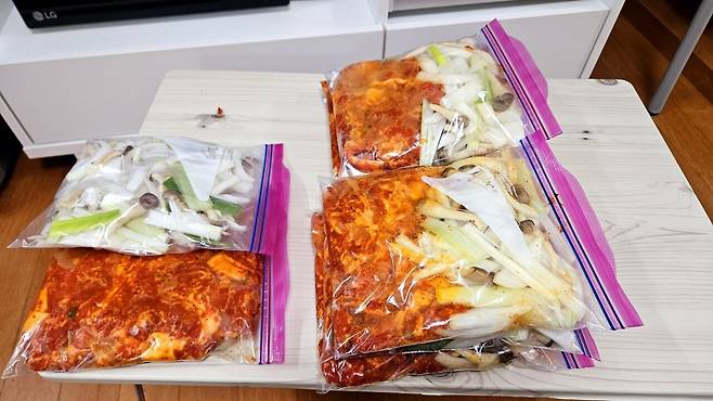 20250503_124424.jpg 혼자사는 동생 구호식량 해주기