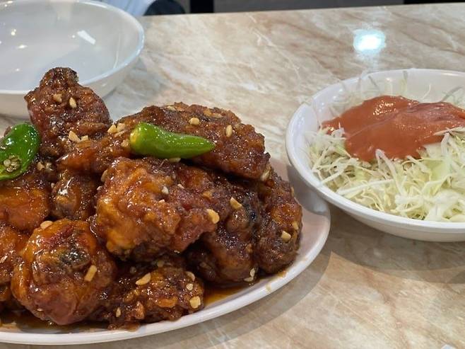 eHiAmx.jpg 좋아하는 사람들은 엄청 좋아하는 인천 신포 닭강정