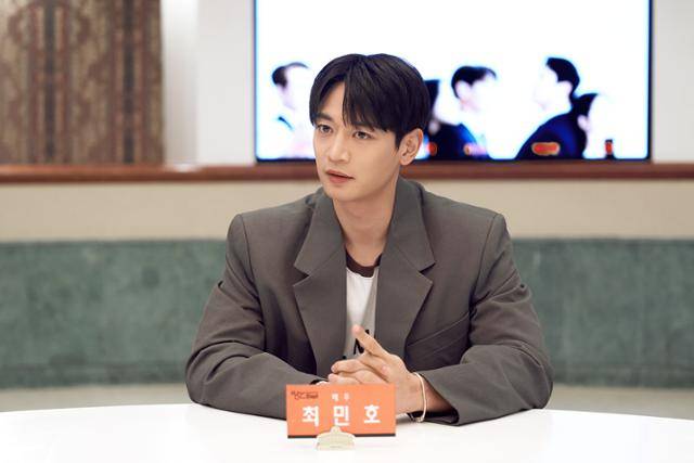 최근 서울 서초구 예술의 전당 오페라하우스에서 최민호는 본지와 만나 연극 '랑데부' 관련 이야기를 나눴다. SM엔터테인먼트 제공