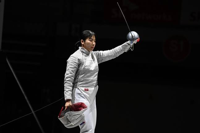 전하영의 결승전 경기 모습./사진=국제펜싱연맹