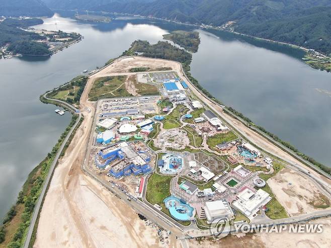 춘천 중도에 들어선 레고랜드 테마파크 [연합뉴스 자료사진]