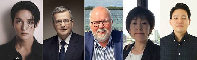 (왼쪽부터)최호종 무용가, 브로니스와프 코모로프스키 폴란드 전 대통령, 윌렘 아데마 경제협력개발기구(OECD) 사회정책국 선임 이코노미스트, 아사이 시요 포푸라샤 출판사 편집부 매니저, 임홍택 작가(사진=이데일리 DB)