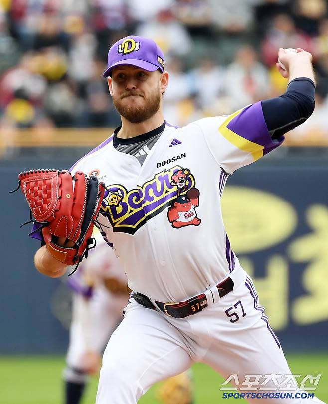 5일 잠실구장에서 열린 두산 베어스와 LG 트윈스의 경기. 두산 콜어빈이 역투하고 있다. 잠실=박재만 기자 pjm@sportschosun.com/2025.05.05/