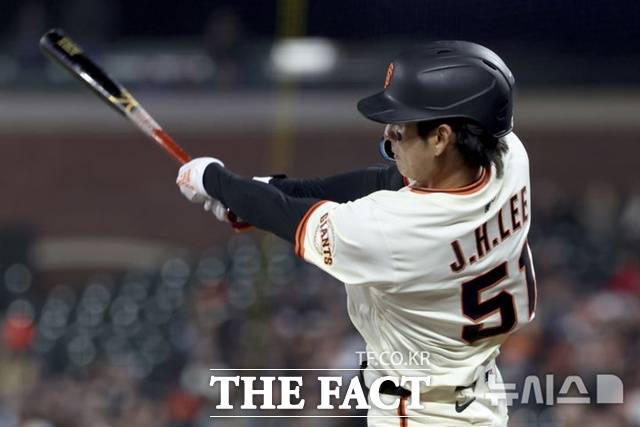 이정후가 5일(한국시간) 콜로라도전서 3타수 무안타에 그쳐 타율이 .305로 떨어졌다. /AP.뉴시스