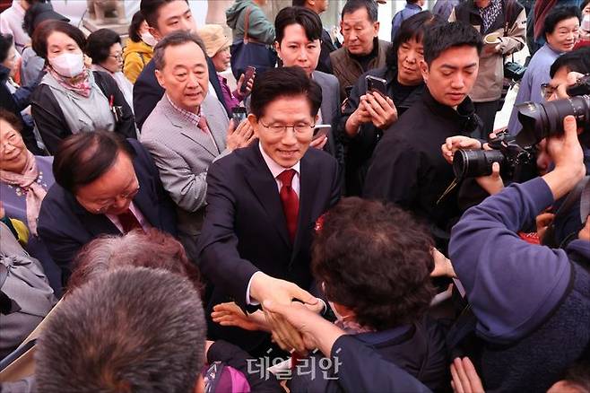 김문수 국민의힘 대선 후보가 5일 오전 서울 종로구 조계사에서 열린 부처님오신날 봉축법요식에 참석하고 있다. ⓒ데일리안 홍금표 기자