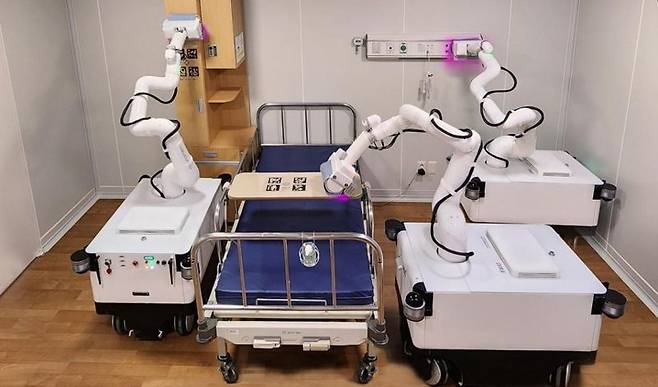 포스텍이 개발한 지능형 자율방역로봇. 포스텍 제공