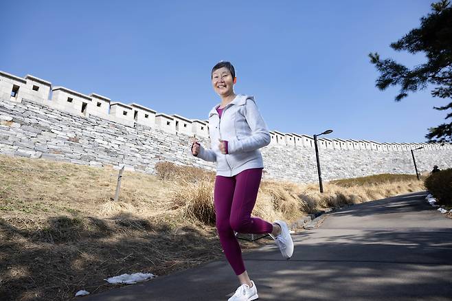 Choi Seung-ih poses for a photo ahead of her interview with The Korea Herald on March 19 in Yongsan-gu, Seoul. (Im Se-jun/The Korea Herald)