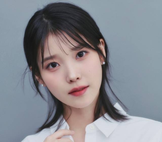 아이유. 사진lEDAM엔터테인트