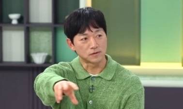 축구 국가대표 출신 김남일이 아들이 축구의 길을 포기한 이유를 공개했다. [사진출처 = JTBC ‘냉부해’ 영상 캡처]