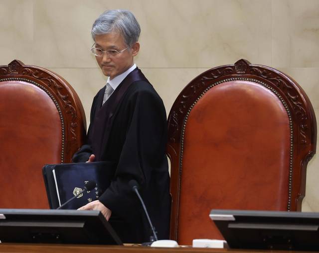 ▲조희대 대법원장이 1일 서울 서초구 대법원에서 열린 더불어민주당 이재명 대선 후보의 공직선거법 위반 사건 상고심 선고 재판에 참석하고 있다. ⓒ연합뉴스