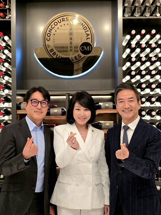 왼쪽부터 CMB 익스피리언스 서울 장현우, 홍미연, 한경훈 대표. 최현태 기자