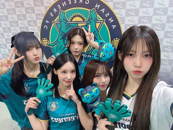 리센느. 더뮤즈엔터테인먼트