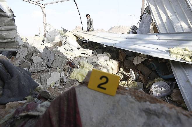 미군의 공습으로 폐허가 된 예멘 북서부의 시설 [신화 연합뉴스 자료사진]