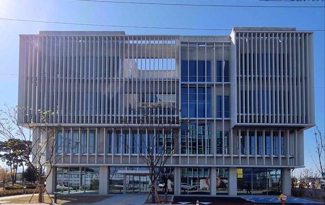 성주군은 성주산업단지 혁신지원센터를 본격 운영하며 기업지원 체계를 강화에 나서고 있다. 성주군 제공