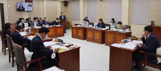 단양군의회가 최근 열린 제336회 임시회 본회의에서 단양군의 올해 첫 추가경정예산(추경)안 11억 7000만 원을 삭감했다. 사진=단양군의회 제공