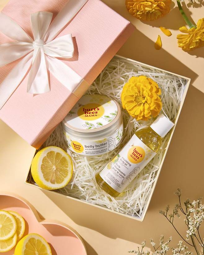 버츠비 마마 너리싱 바디 오일과 마마 벨리 버터.ⓒ버츠비