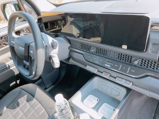 기아 타스만 실내. 장우진 기자