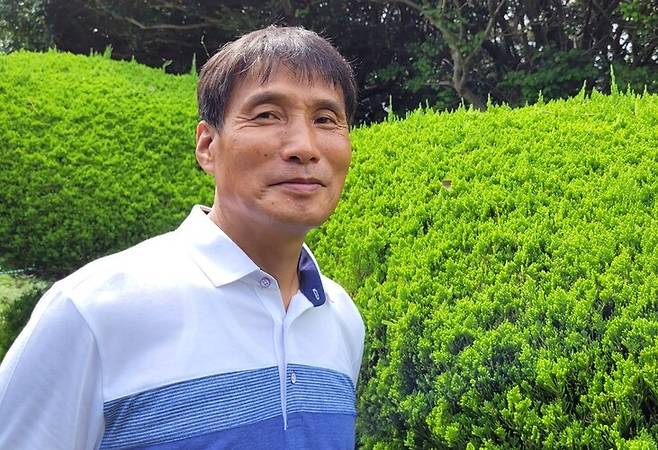 1950년 국군의 빨치산 토벌 작전 도중 토굴에 숨었다가 군인들이 던진 수류탄에 폭사한 할아버지 김장환에 대해 진실화해위에 진실규명을 신청했던 김석원씨. 본인 제공