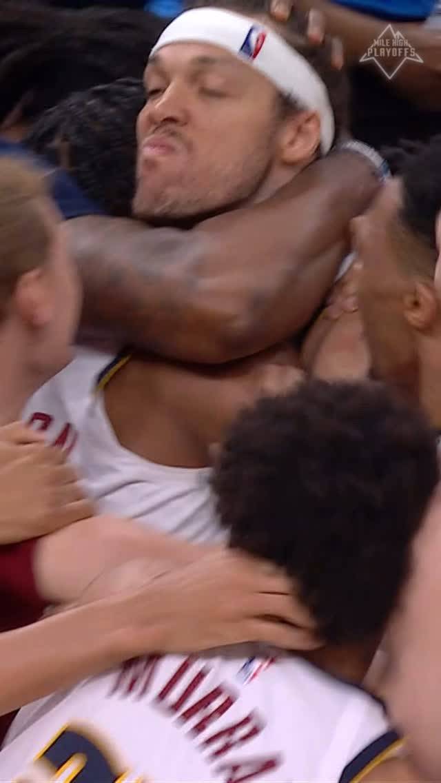 덴버 고든이 6일 페이커 센터에서 열린 오클라호마와의 2024~25 NBA 서부콘퍼런스 PO 2라운드 1차전서 역전 3점슛을 터뜨린 뒤 환호하고 있다. 사진=덴버 SNS