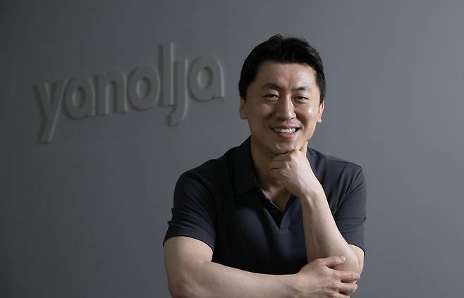 Yanolja Cloud CEO Kim Jong-yoon poses during an interview with The Korea Herald at Yanolja's headquarters in southern Seoul, on April 11. (Im Se-jun/ The Korea Herald)
