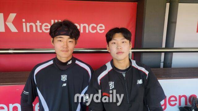 KT 위즈 오서진(좌)과 김재원(우)./마이데일리