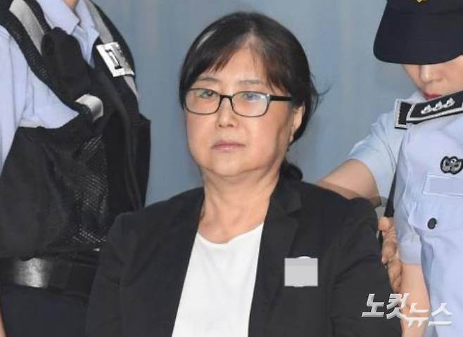 황진환 기자