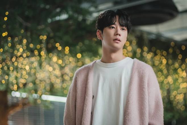 넷플릭스 드라마 ‘멜로무비’에서 홍시준 역을 맡은 배우 이준영 출연장면. 사진 넷플릭스