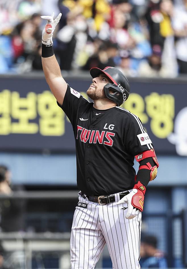 ▲ LG 오스틴이 결정적인 3점홈런을 터뜨리고 팀의 승리를 이끌었다. ⓒ연합뉴스